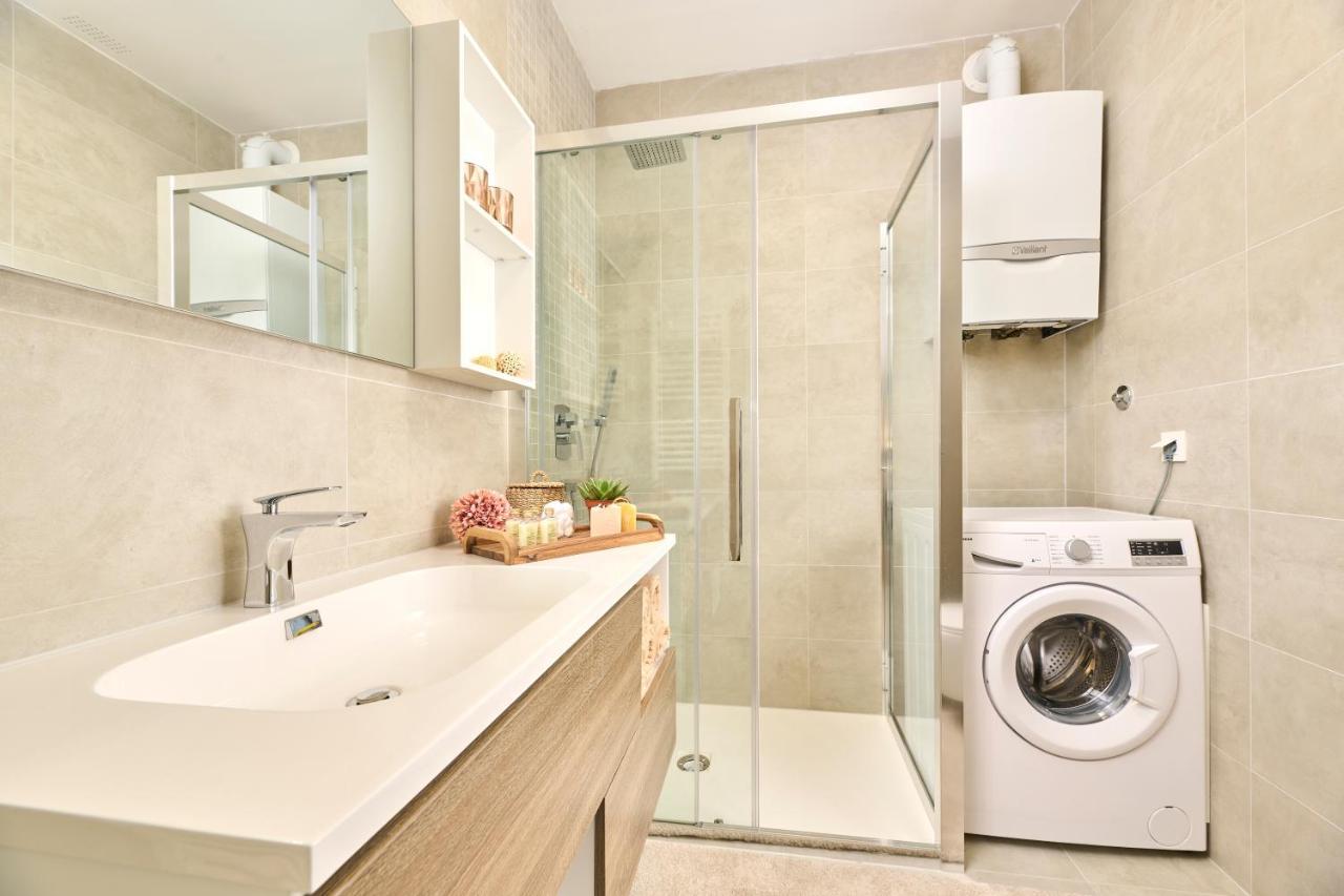 Spada Brand New Apartment With Garden 3 Min From Beach! Poreč Buitenkant foto