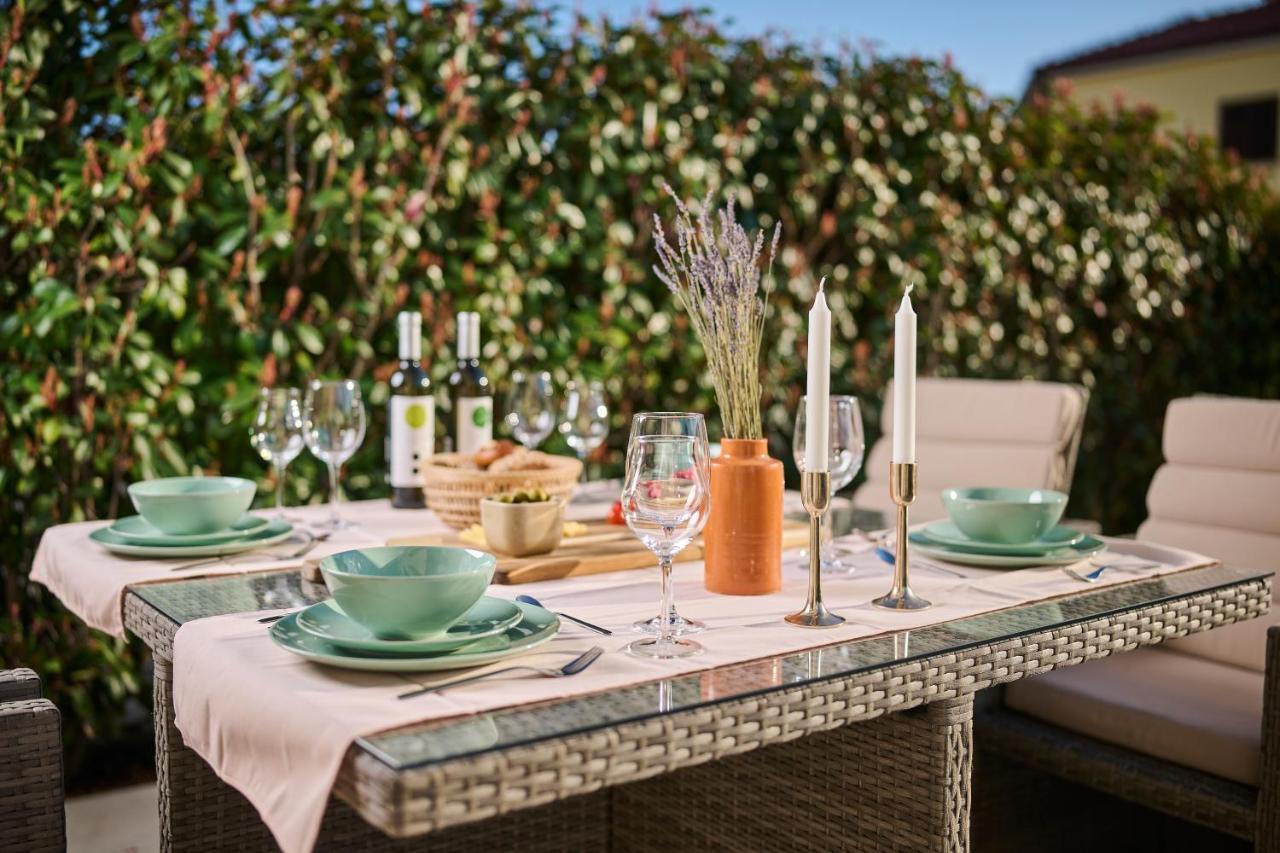 Spada Brand New Apartment With Garden 3 Min From Beach! Poreč Buitenkant foto