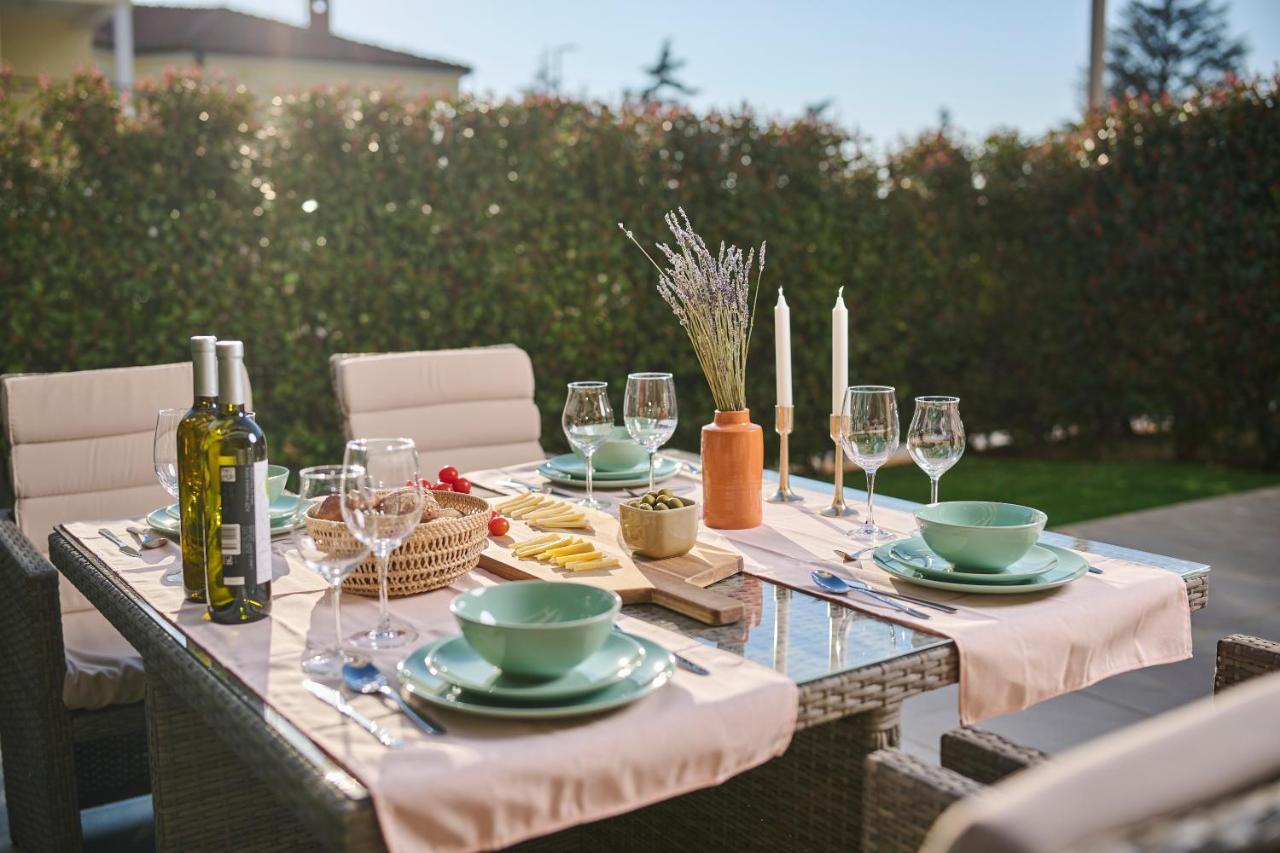 Spada Brand New Apartment With Garden 3 Min From Beach! Poreč Buitenkant foto